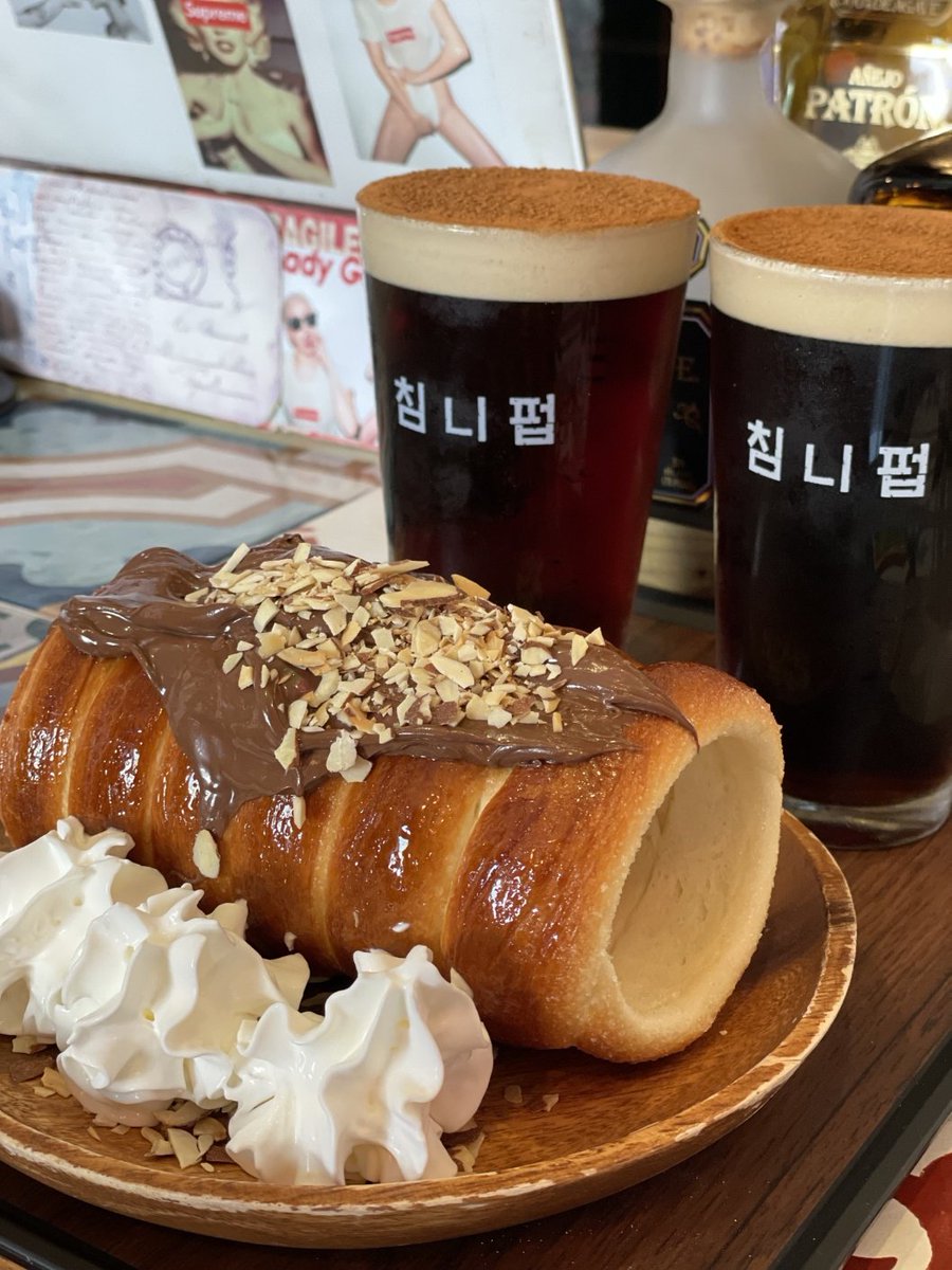 kimgs0402's tweet photo. ハンガリーパン📍침니펍 chimney pub in seoul
#굴뚝빵 #뜨르들로 #굴뚝빵카페 #서촌펍 #서촌술집 #경복궁펍 #경복궁술집 #침니펍 #광화문펍 #광화문술집 #서촌낮술 #경복궁낮술 #광화문낮술 https://t.co/5aC8TjBz6I