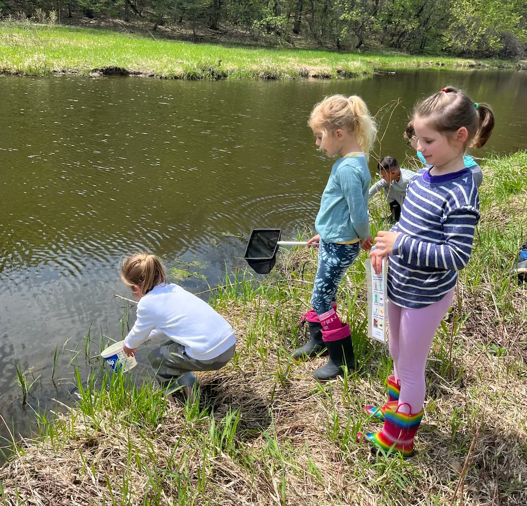 JeffersPondPLS's tweet photo. It's #ESTEMDay at @JeffersPondPLS with the @ThreeRiversPark Naturalists hosting classes. 1st grade started yesterday with their pond study unit! @ISD719 https://t.co/udgepB442P