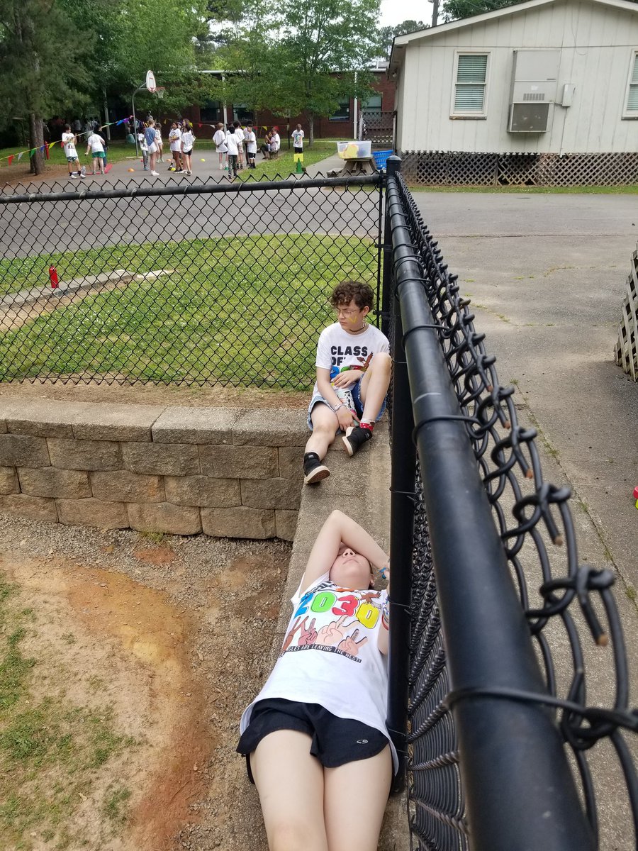 healytechnology's tweet photo. #EastvalleyEagle Field Day Fun https://t.co/FGiGB8l05e