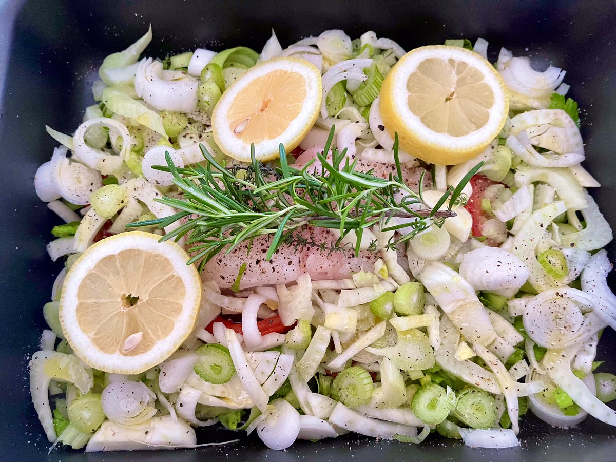 #FranceThread #Travels #Aperotime #ThursdayLunch #Monkfish #Veggies #PotatoMash 
Grocery shopping followed by #Aperotime while lunch is prepared. Delicious monkfish w fennel, leek, celery, onion, garlic & tomato + EVOO & wine in the oven + potato mash. More than decent Riesling!