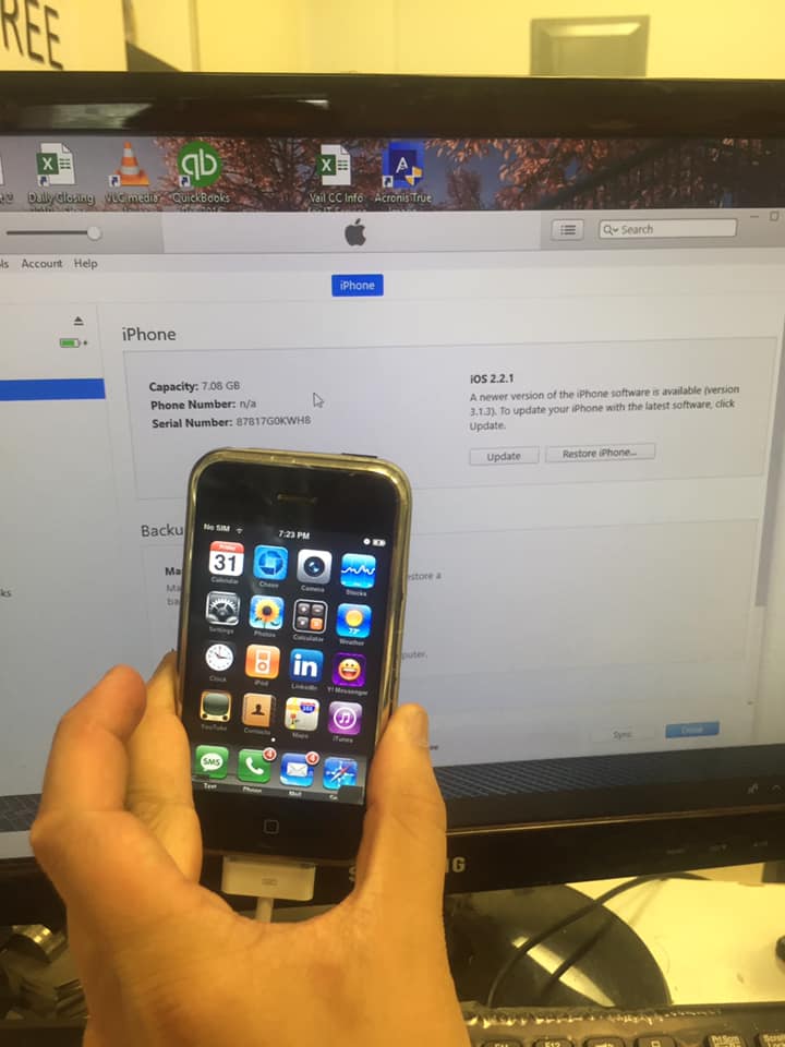 AlphaxTechX's tweet image. Dead iPhone 1st generation fixed today, Jun 17, 2019, with no available parts. So why we took so much time and effort to get it fix on an iPhone that has no true value today. Apple told customer 8 years ago after she dropped it on water that the phone will never comeback alive.