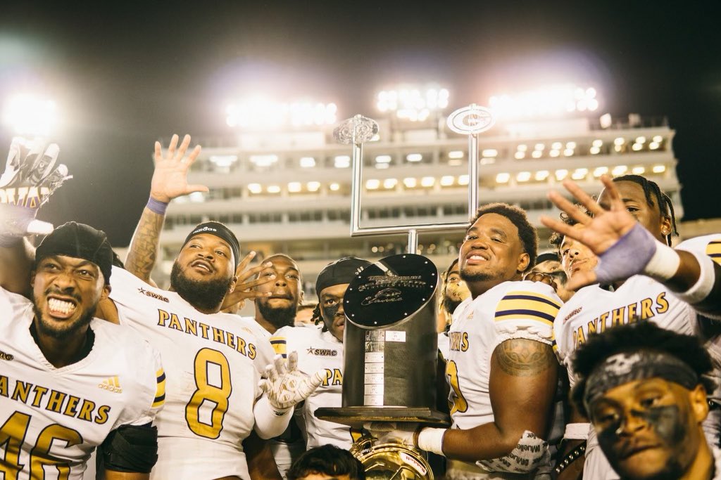 AGTG🙏🏾 Blessed to receive my Second D1 offer from Prairie View A&amp;M Panthers <a href="/CoachTSims/">Coach Ta’Ron Sims</a> <a href="/CoachBurton1/">Ryan Burton</a> <a href="/JUCOFFrenzy/">JUCO Football Frenzy</a>