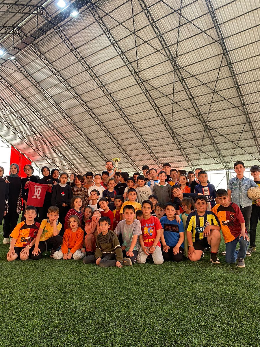 BingolIlk's tweet photo. Okulumuzda düzenlenen futbol turnuvasının final maçından kareler..⚽️
@tcmeb @bingolmem @kadriengin @yusuf_tokus @halukcakan12 @12AKINCI @ilyaserdogann https://t.co/VO4oHgBjIp