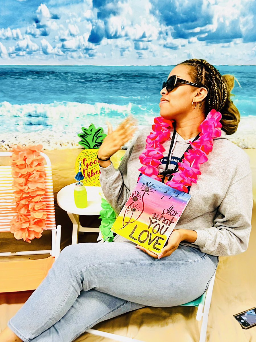 LBudgewater's tweet photo. 🏝️Counselor’s Paradise Part 2: You couldn’t tell us nothing! We were on vacation☀️😎! @lockhartES @cameshiadawn @Mrs_AndersonEDU @Shemeka76391400 #TeacherAppreciationWeek #50minGetAwayPaintNPlay #TropicalVibes https://t.co/zpcRx9akHk