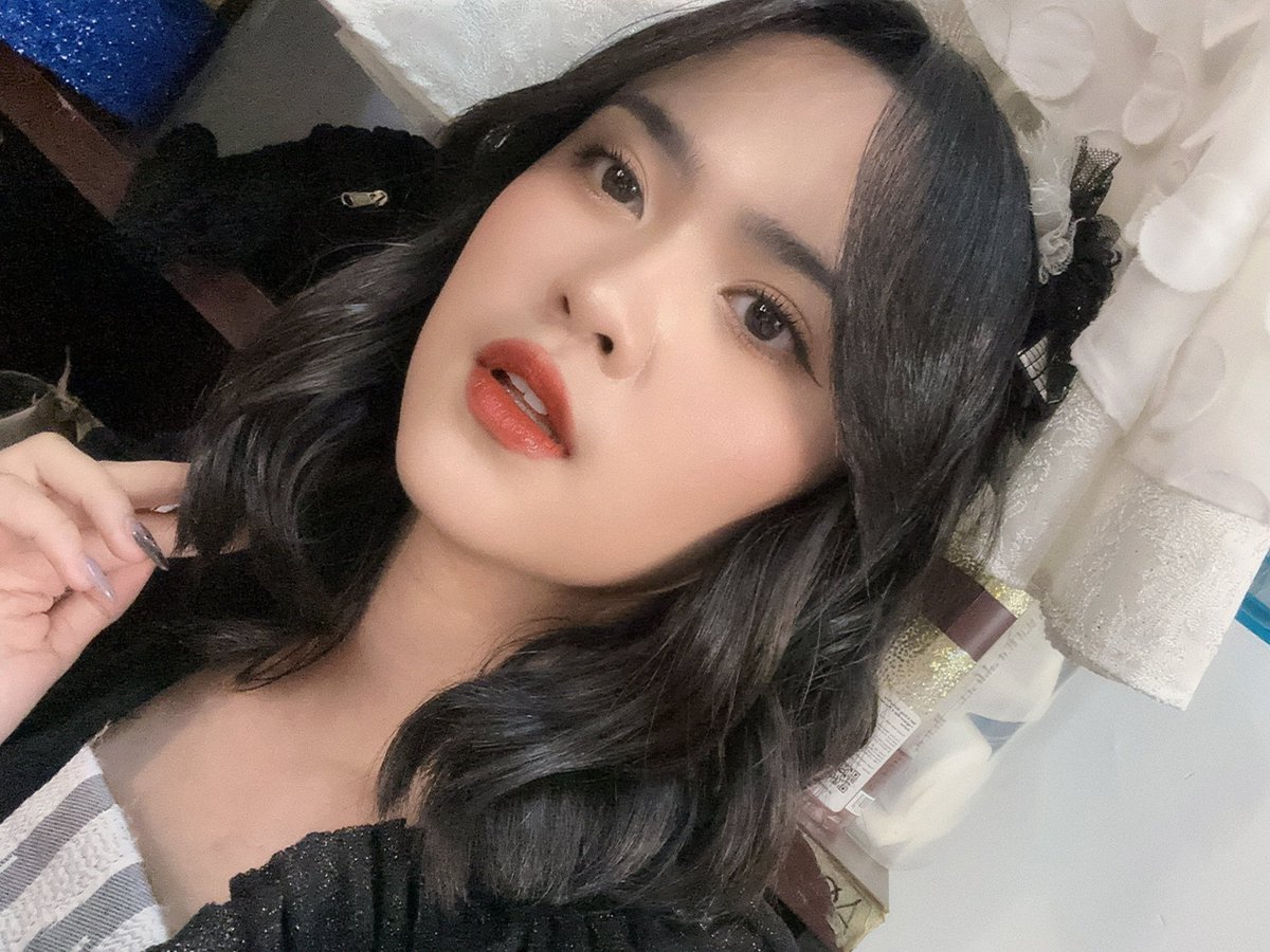 Adelreva tweet media
