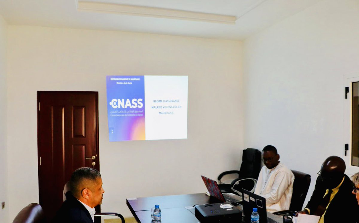 AbdallahiAmal's tweet photo. Rencontre très fructueuse avec le Représentant résident de @unfpamauritania. Un partenariat est en vue pour l’assurance en santé des femmes vulnérables qui demeurent encore malheureusement très exposées au risque de mortalité maternelle évitable dans notre pays.
#UE
#CSU https://t.co/P1Hi1hGPM3