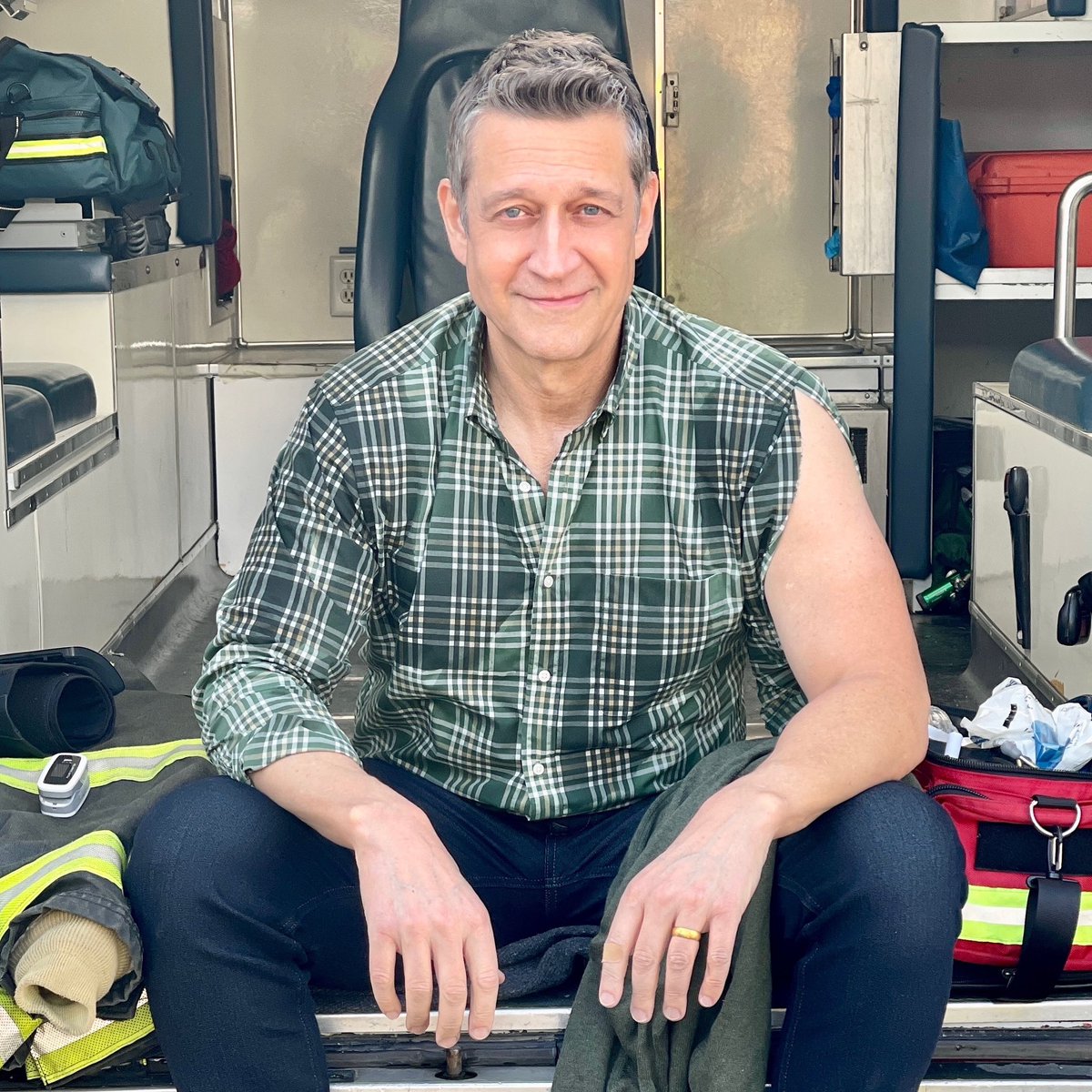 So I somehow ended up in this emergency vehicle with my shirt ripped. See how it happened tonight on @Station19! Had a wonderful time playing with everyone on the show. A terrific bunch of folks! #ActorsLife #Station19