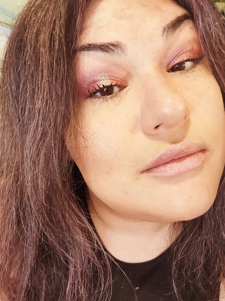 NRev02's tweet photo. I love the way my look came out today! #RashaB #JUSTANNE #Extraordinariespallet #makeup https://t.co/DWaVr6sMya