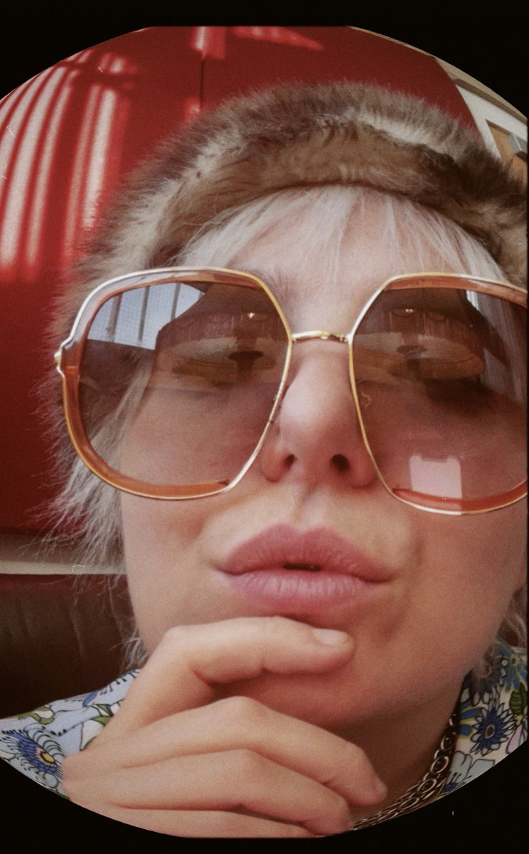 Cracking show tonight @MelitaRadio on <a href="/BBCIntroSouth/">BBC Music Introducing The South</a> it’s been a total proper bop. Just having a break in the studio, show on top volume. <a href="/CLTDRP3/">CLT DRP</a> sounding immense &amp; overwhelmed by all the love from everyone texting in and showing the love for ‘Brainbeast’ 💖