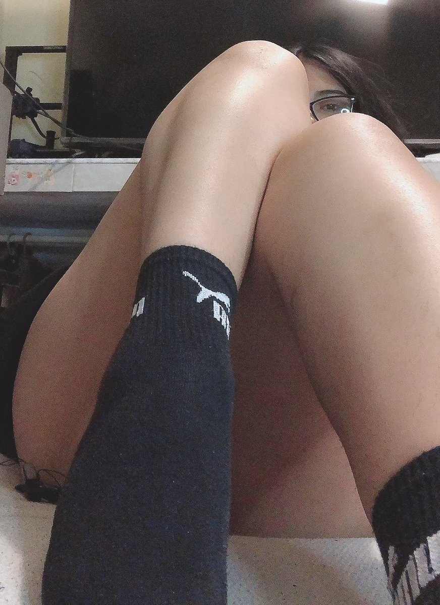 suy_mari's tweet photo. Vamos a pasarla increíble 🥰 celebrando mis 19 años 😏🥵 https://t.co/E1rCYMCniX