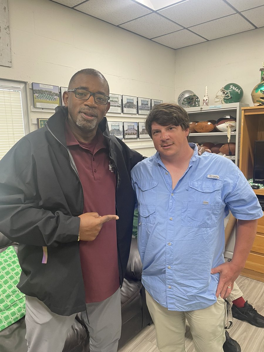 JamesHunter3's tweet photo. Want to thank Louisville and @coachdt48 from Mississippi State for coming out today and chatting about our program and players!!!
@IrishFootball13 @SJSGreenville https://t.co/e25eJ5LGj5