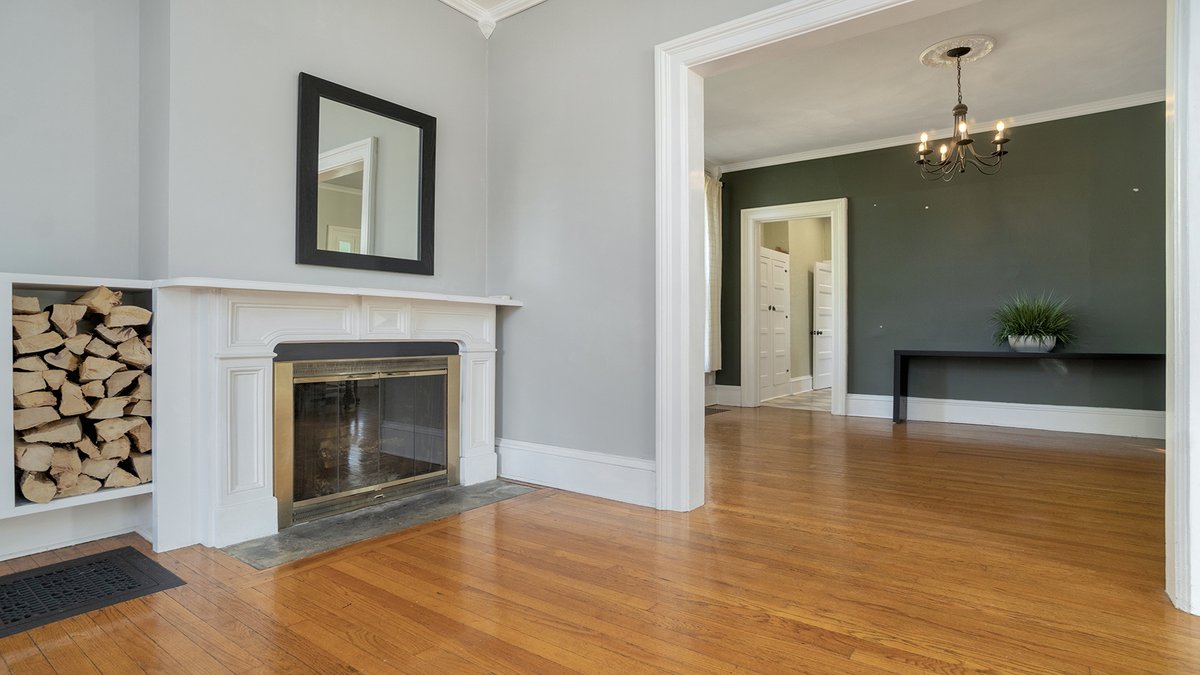 SoldOnToni's tweet photo. 1039 Harlem Blvd, #Rockford, 61103
Charm abounds in this beautifully decorated 2-story Victorian with a white picket fence for $185,000. Visit the link to see all the photos or schedule a showing!

https://t.co/KlxZb87YIC

#SoldOnToni #Rockford #Illinois https://t.co/EDNtxLAZmp