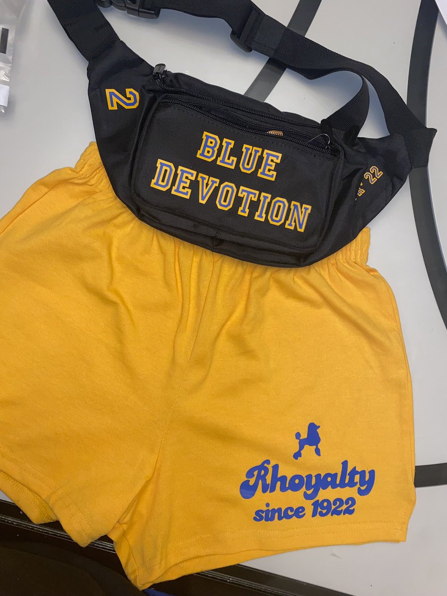 FDiscretions's tweet image. It’s that time again! Time to be outsideee ☀️ Cop those shorts, bucket hats and Fanny packs so you prepared for the functions 😈