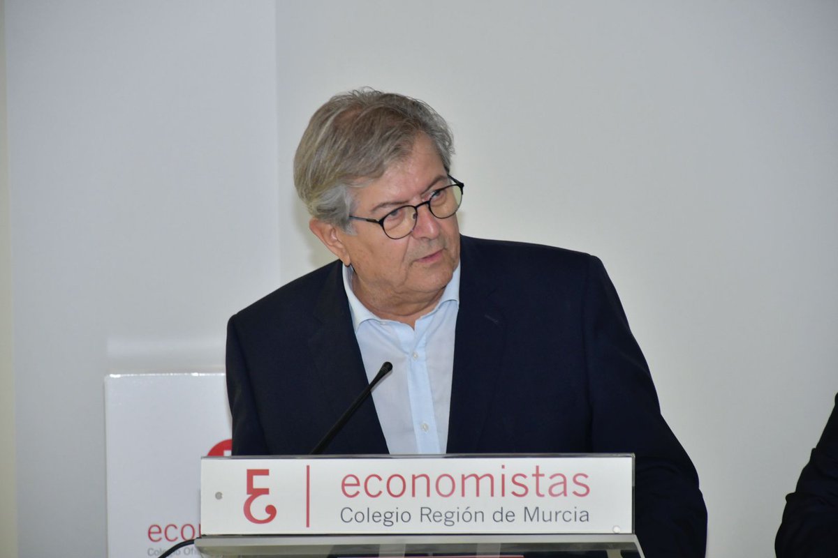 economistasrm's tweet photo. ✅ Un éxito de colaboración entre la #EsEconomíaRM y la Comisión de Marketing y RSC.

⚖️ Gracias a esta unión hemos conocido cómo grandes empresas como @estrellalevante, @GrupoDisfrimur e @IKEASpain encuentran equilibrio entre el marketing y la responsabilidad social corporativa. https://t.co/tPQBy8ttD5