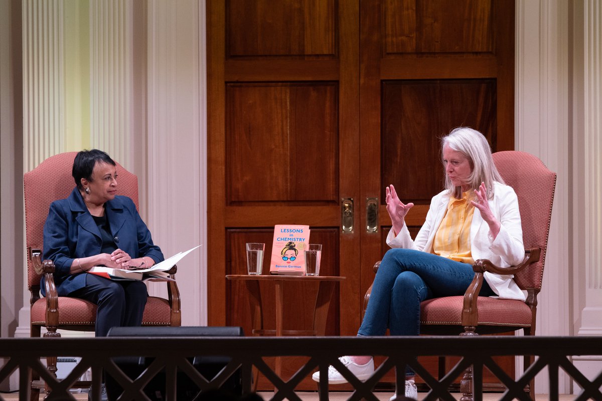 Last night, we enjoyed some lessons in storytelling with @BonnieGarmus, who just celebrated one full year on the @nytimesbooks bestseller list, and @LibnofCongress, the first woman and African American to lead @librarycongress. Photos: @aristraussphoto