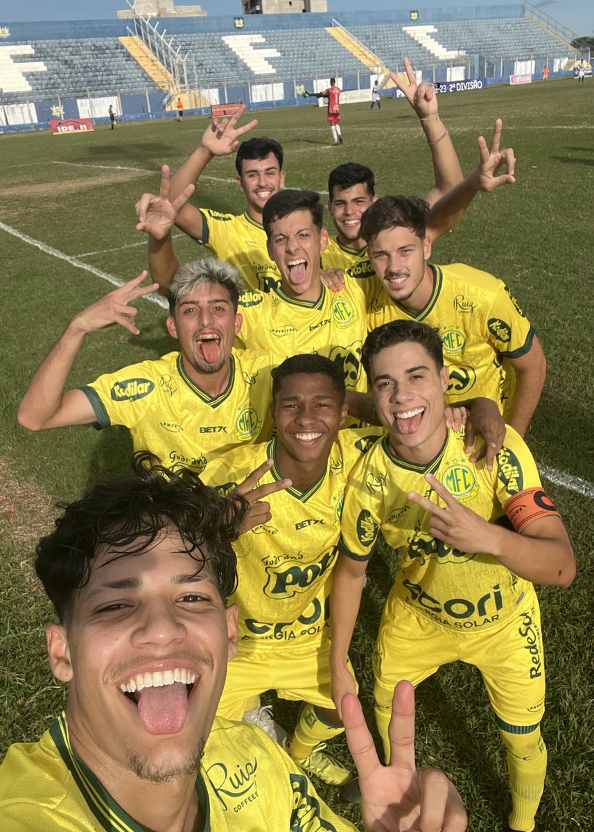 mirassolfc's tweet image. #Crias 100%! 🤳✌️

Mirassol sub-20 bate o Fernandópolis fora de casa por 5x1 e fecha o primeiro turno do Paulista na liderança do grupo com 100% de aproveitamento.

⚽️ João Marcelo
⚽️ Miguel
⚽️ Lucas Daniel
⚽️ Thomas
⚽️ Lucas Martins

📸: Pedro Zacchi/Agência Mirassol