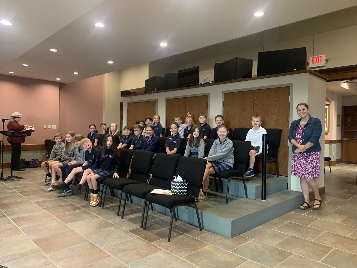 ihm_school's tweet photo. Thanks 4F for leading us in all school Mass! #weareIHM https://t.co/nL7jEfEM0Y