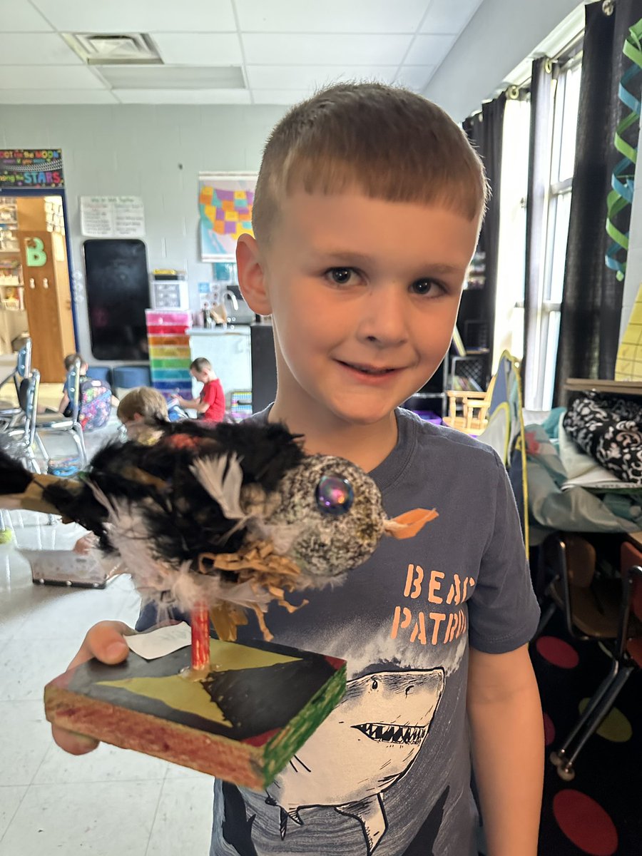 Mrs. Bargatze collaborated with our fabulous art teacher, Mrs.Bohn to create 3D birds for their culminating task in our EL module on Birds Amazing Bodies. In addition to this, these bird experts wrote about what body parts help specific birds survive. <a href="/KeglerLisa/">Lisa Kegler</a> <a href="/AnnHaley_RCS/">RCSElemEd</a>