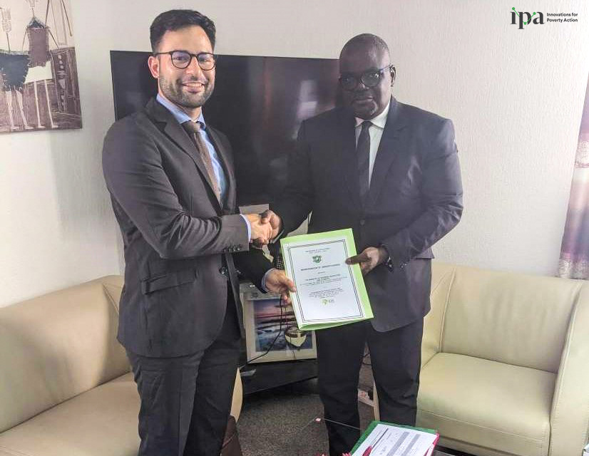 poverty_action's tweet photo. IPA Francophone West Africa & the Ministry of Education and Literacy of the Republic of Côte d'Ivoire signed a Memorandum of Understanding to strengthen the development and use of evidence to improve education through establishing an #EmbeddedEvidenceLab: https://t.co/gUZvhCYEhp https://t.co/twBg3830ax
