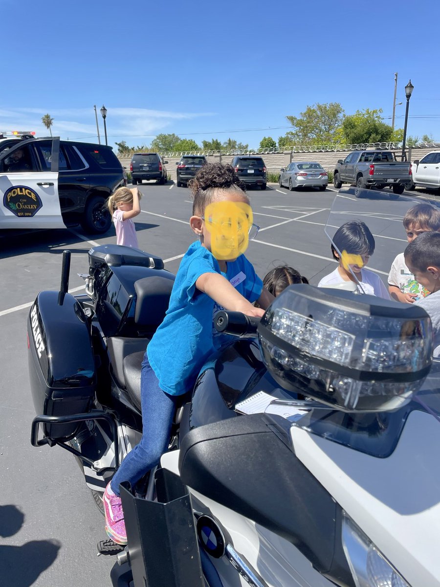 Our first graders went to the Oakley Police Department, the park, and Grocery Outlet. They learned so much!