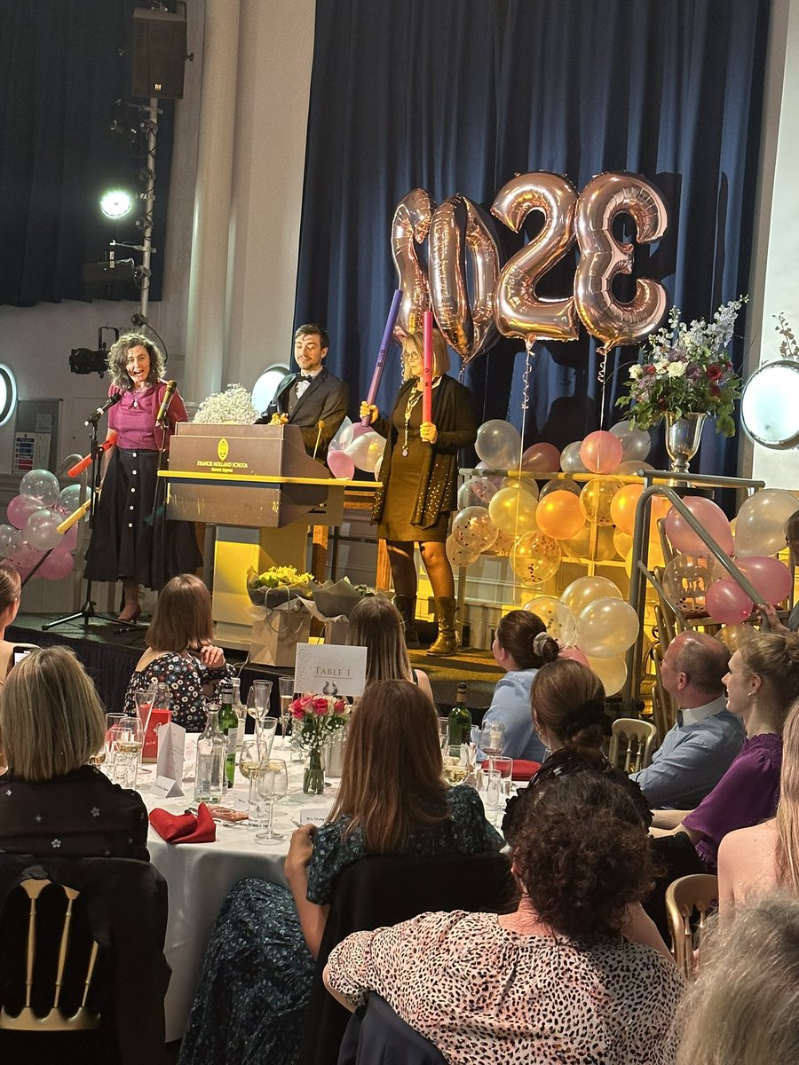 A fabulous and very poignant Leavers’ Dinner this evening, wishing the UVI good luck as they head off on study leave! Thank you for being a truly exceptional year group girls and we look forward to welcoming you back as FHS alumnae in years to come✨👩‍🎓 💕 #SixthForm #Leavers