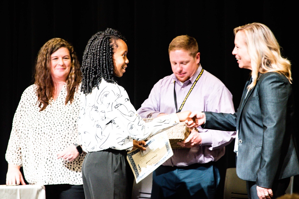 bryantfamvalues's tweet image. God gave us a task to raise our #granddaughter. We #understoodtheassignment Tuesday, #Dee #LilBit was inducted into #NJHS for a second year as #VicePresident #straightAstudent #loverofGod #wellrounded #proudgrandmommymoment #proudgranddadmoment #proudparentmoment