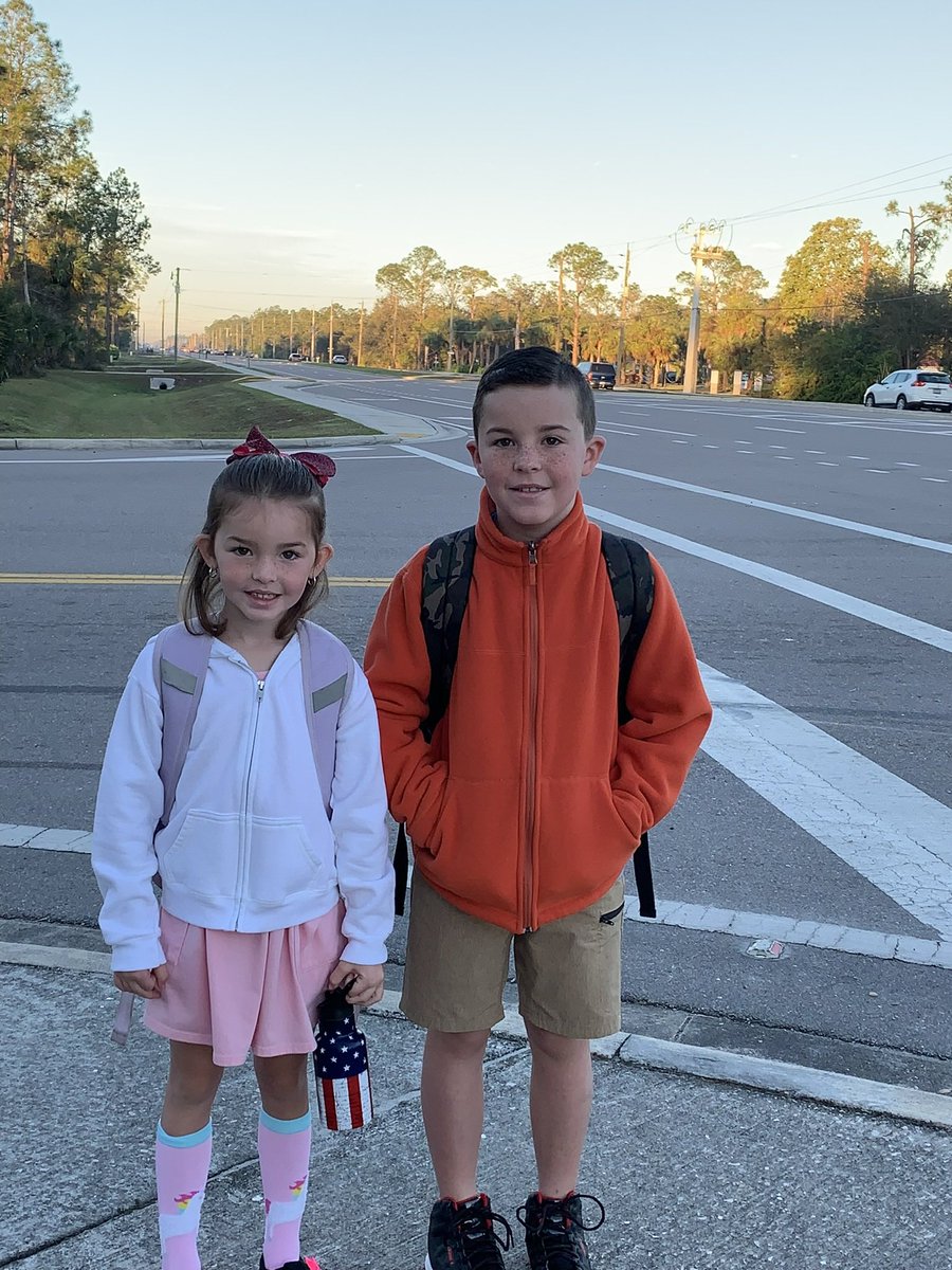 Countdown to summer! Only a few more sunrise bus stop pics till summer!! <a href="/PLEgators/">Palmetto Elementary</a>