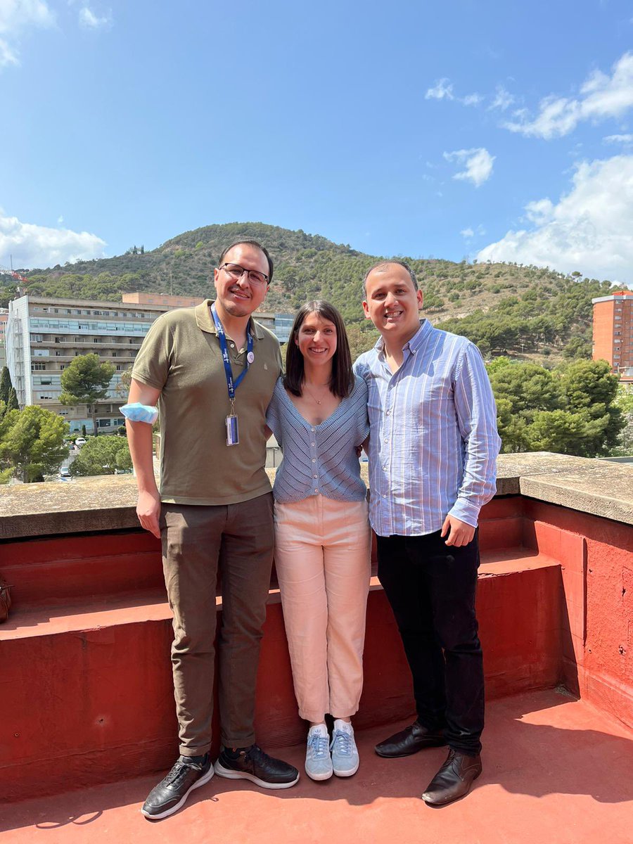 ResisDigesHUVH's tweet photo. Hoy despedimos a nuestros queridos residentes mayores.
Felicidades por este logro y muchos éxitos en esta nueva etapa
@Albajmasip @carlos11cess #Lastiri
#AparellDigestiu #SeQuedanEnCasa https://t.co/8agbZYN2AS