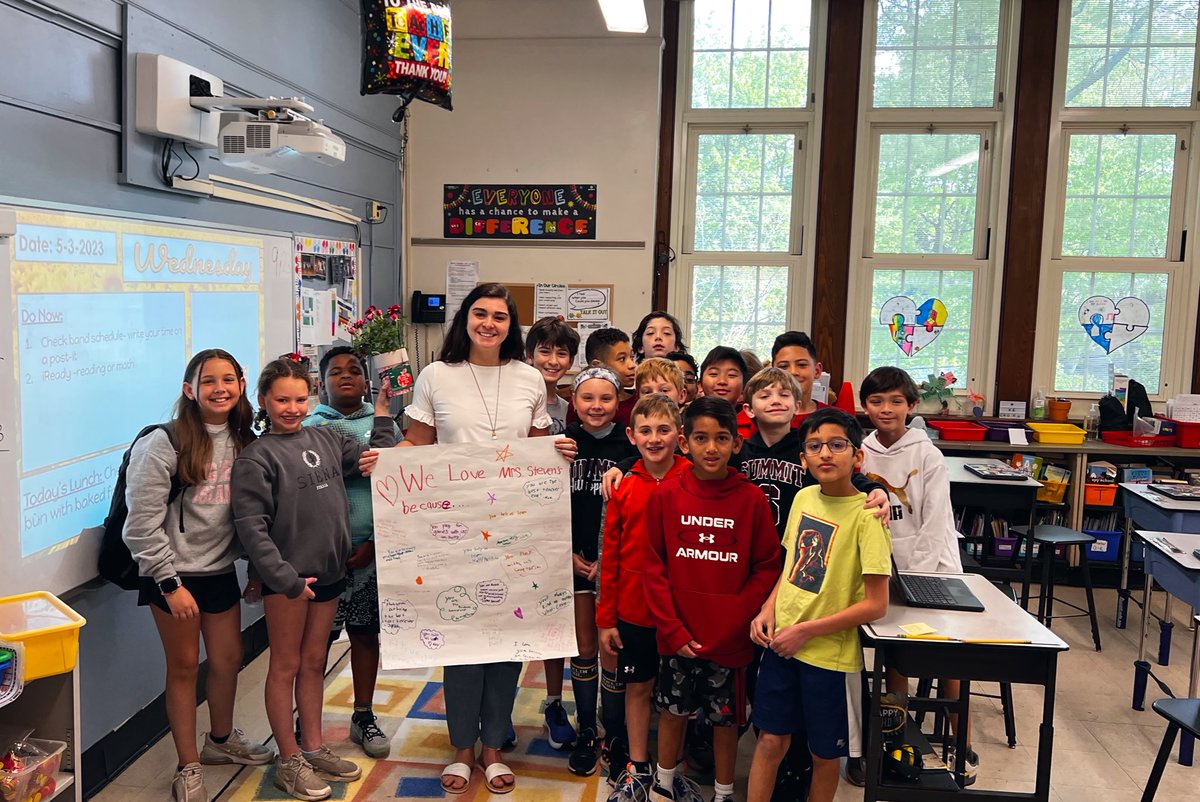 Ms_Evans19's tweet photo. The sweetest kiddos and best aides I could ever ask for! Feeling spoiled this Teacher Appreciation Week! 🩵🍎 https://t.co/D74iUiEOal