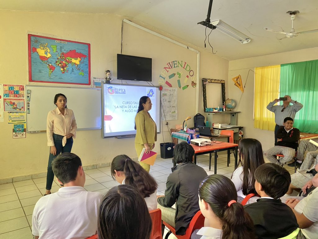 capalosmochis's tweet photo. UNEME CAPA Los Mochis impartió la platica “ La neta de las drogas” donde se abordaron diferentes temas de prevención de adicciones en la Telesecundaria 67 Ejido Plan de Guadalupe.
#SaludConSentidoSocial
#CEPTCA #EstamosTransformando #TransformandoJuntos #Sinaloa #UnemeCapa https://t.co/Bc7AaQlWBK