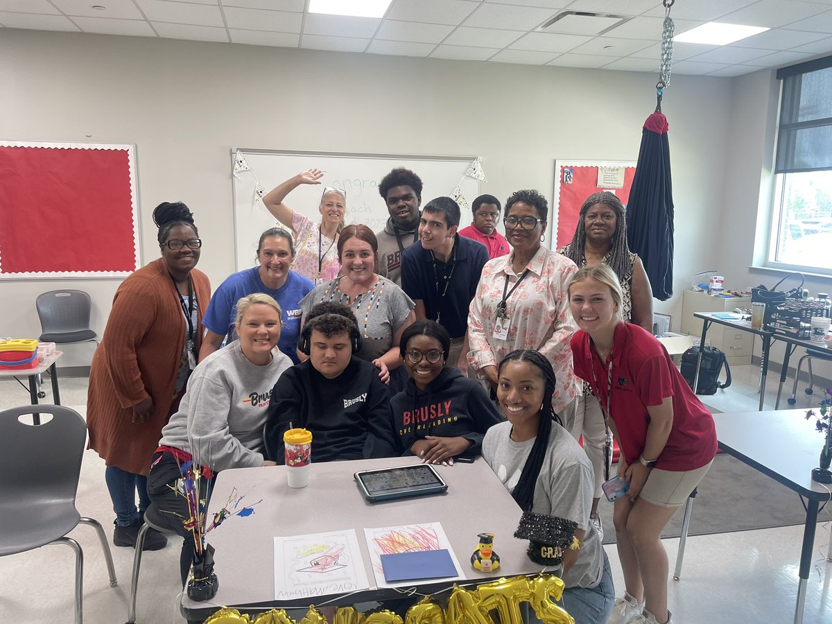 Zach will 🎓 with the Class of 2023, just want participate in the graduation ceremony.  
🎉🎉🎉👏👏👏