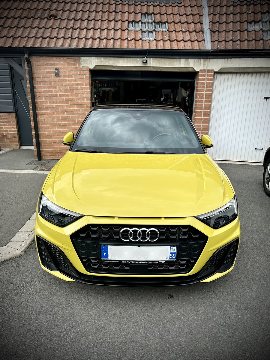 Manon_Bove02's tweet photo. Ma petite bombe 💛 #audia1 #200cv https://t.co/F3hsqWsdpG