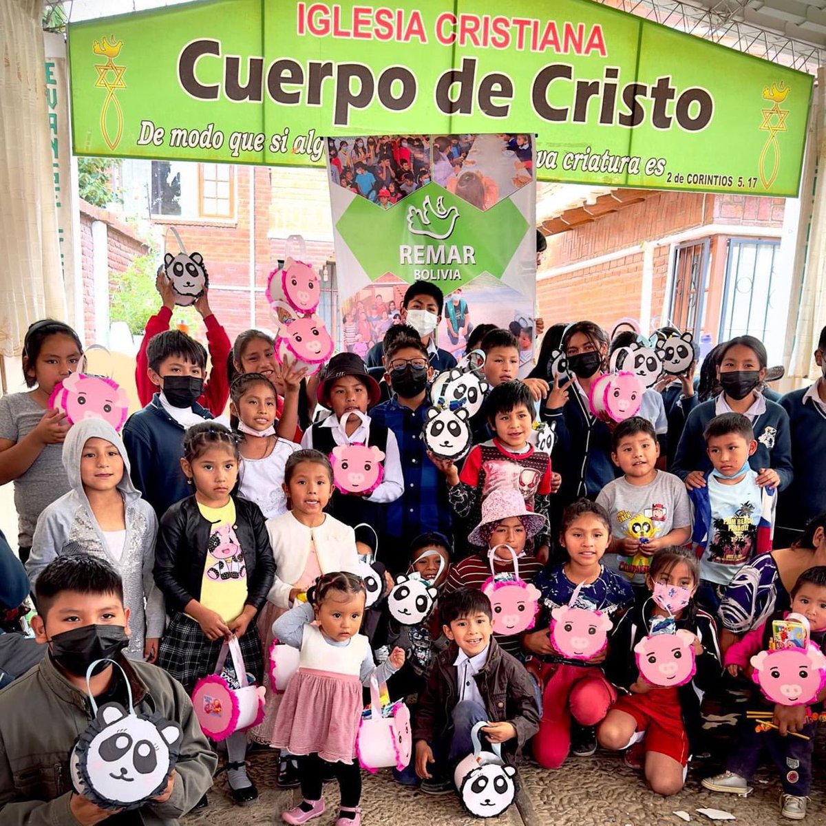 OngRemar's tweet photo. La ONG REMAR también actúa en BOLIVIA, desarrollando programas y proyectos para niños, #jóvenes, #familias, comedores sociales y colegios, cada día mejorando las condiciones de vida de los más #desfavorecidos.
#Bolivia #ongremar
¡Porque no nos cansamos de hacer el bien! https://t.co/Y9q8l2YR8T
