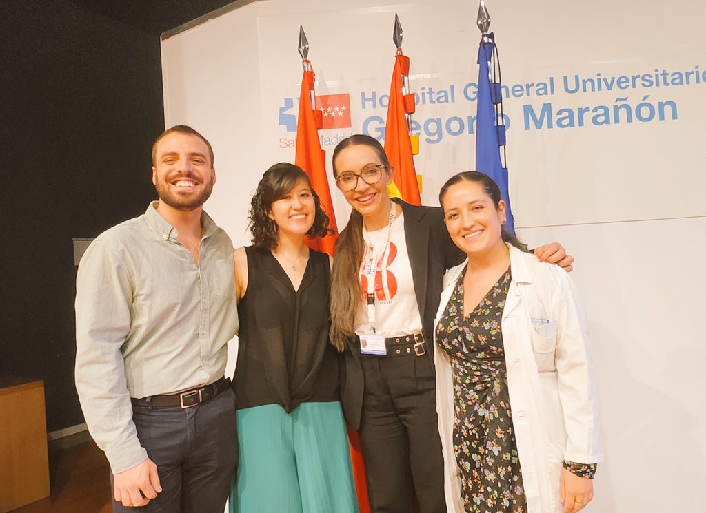 DrBastosOreiroM's tweet photo. No se puede estas más orgullosa  como tutora, de estos fantásticos nuevos especialistas en hematologia!! Paola Barzallo, Ruben Gomez @rubengomezdeant y Valeria Delgao @ValeTefyDelgado. @HematoHGUGM Enhorabuena de corazón!!! #SomosElMarañon https://t.co/h0OxmdBLjq