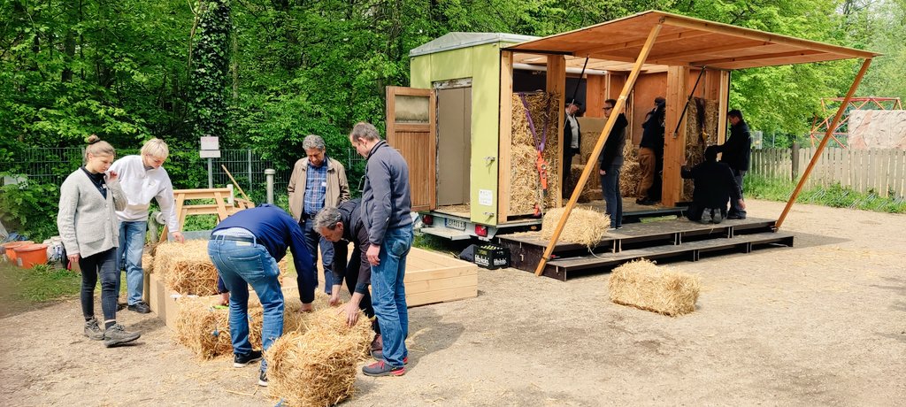 BurchertMichael's tweet image. Fantastic Bauwende Workshop today in Bonn with our mobile construction site. Top notch architecture students, architects, master roofer, carpenter, fire protection expert, building damage assessor to name a few. Highly diverse workshops are fun.