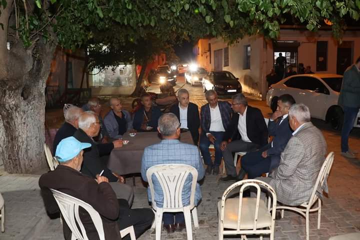 nedimkaplan09's tweet photo. 📍#Kasaplar
#TürkiyeYüzyılı başlıyor.‼️
#AKParti Aydın Milletvekilimiz Sn Mustafa Savaş, İlçe Başkanımız Ümit Özdemir ve teşkilatımız ile birlikte #Kasaplar mahallemizde vatandaşlarımız ile bir araya geldik.
#KoçarlıİçinDoğrusuAkParti https://t.co/bd8xkA1zGH