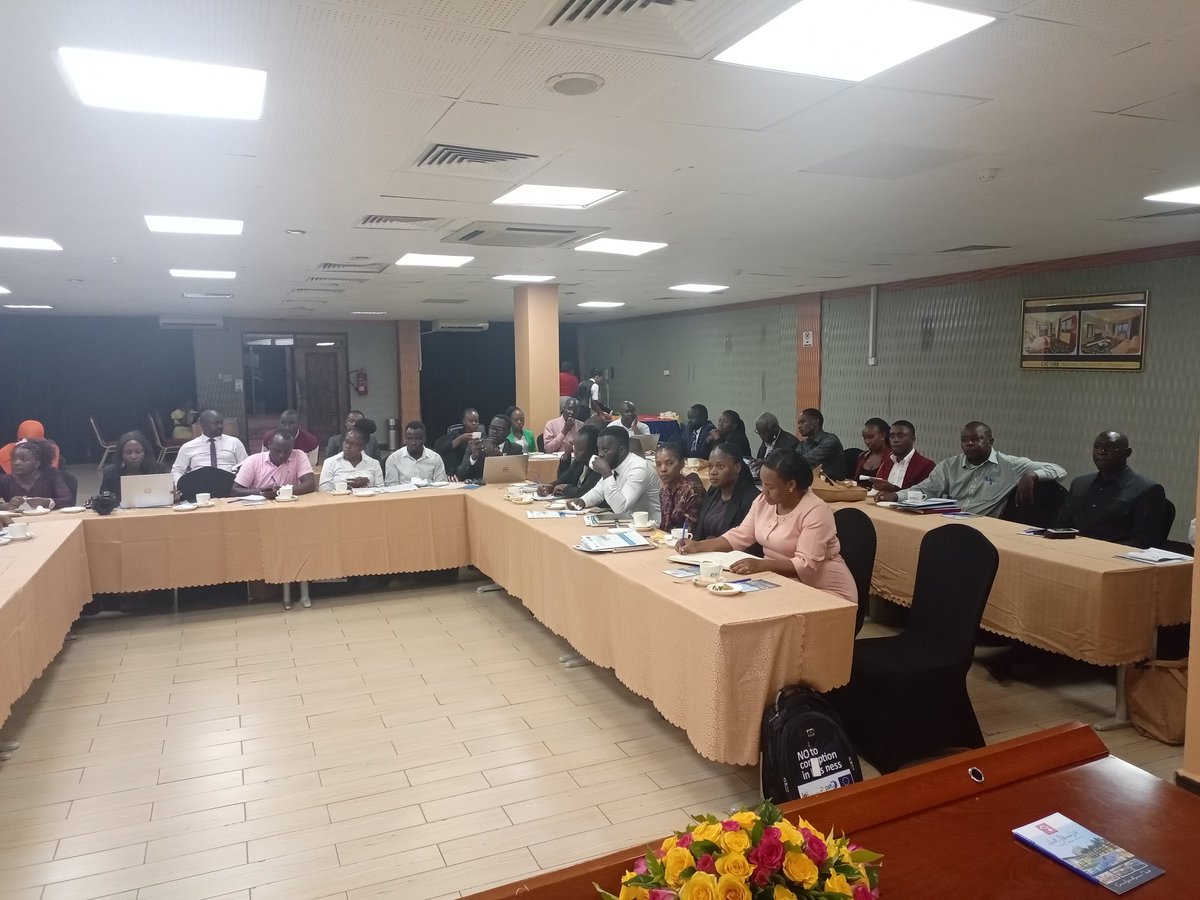 UNABSECPresidnt's tweet photo. I spoke at the Private Sector Anti-Corruption Conference organized by @EnabelinUganda and @PSF_Uganda. We (@UNABCEC_UG) led discussions on corruption in construction during the conference breakaway session. 
#CorruptionInBusiness https://t.co/hecsdC2fqq
