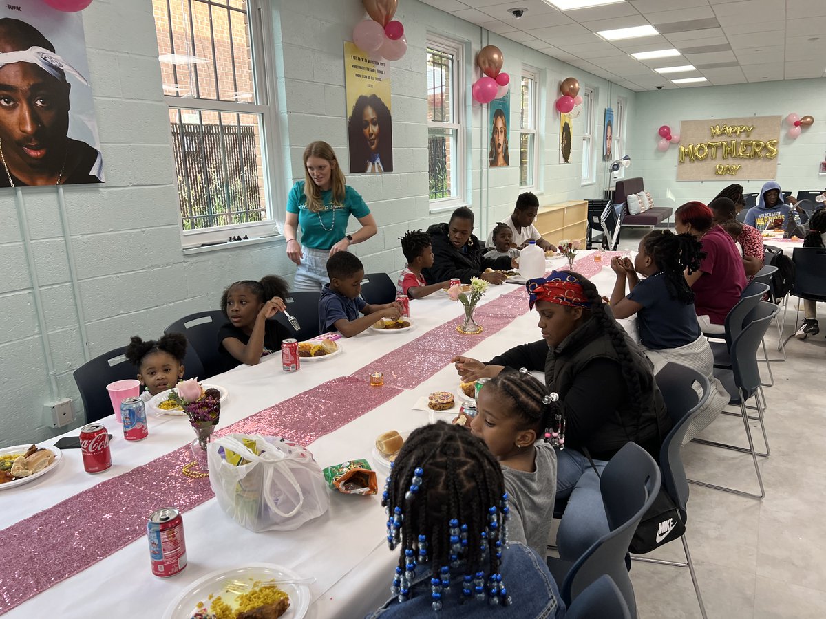 Hortons_Kids's tweet photo. Last night at the Hub, Horton's Kids celebrated the mothers in our community with an evening of food, fun, and family time! Special thanks to our friends from @VennStrategies who came out to support the event! https://t.co/ovRCcCKsyS