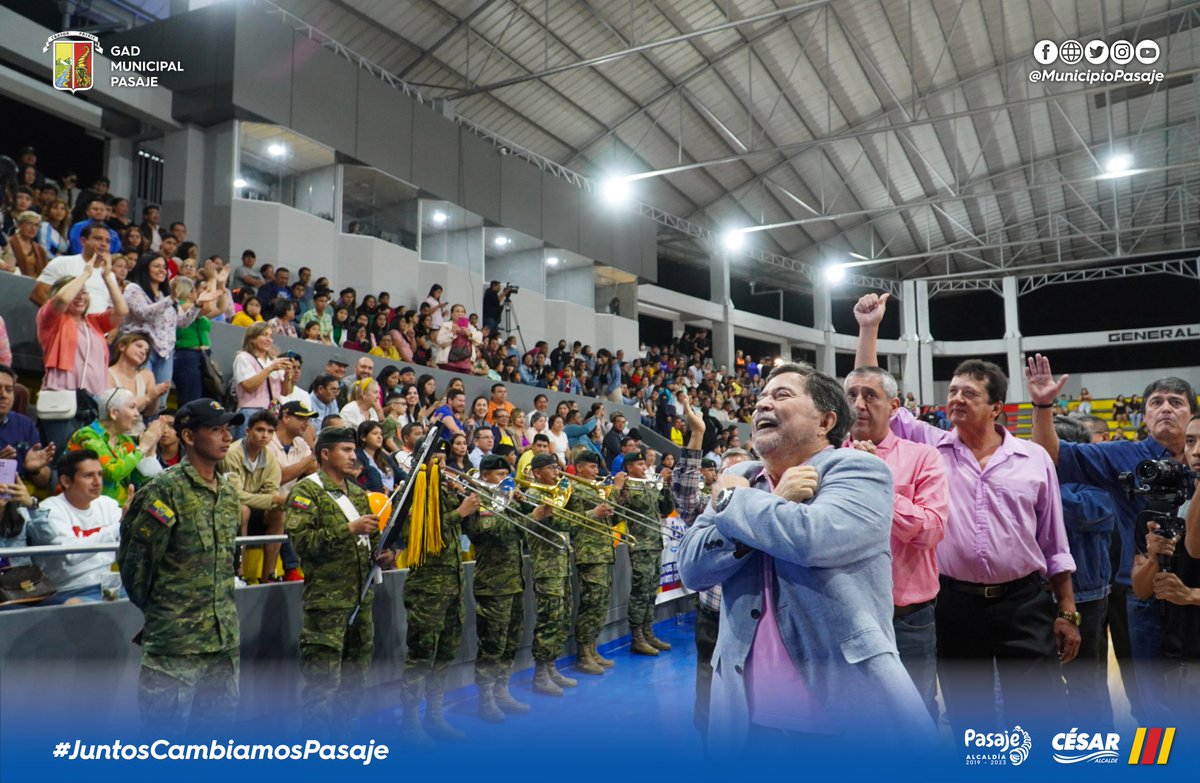 Edwin Valles, Presidente de Liga Cantonal de Pasaje, destacó la importancia histórica que tiene la remodelación del escenario. 

La placa sintetiza la gratitud de los ciudadanos, de los deportistas y de la gente del basquetbol.

#basquet #obras #reconocimiento #gratitud #homenaje