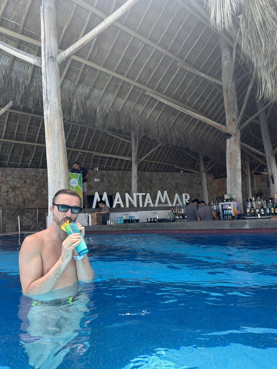 warrenbacci's tweet image. Puerto Vallarta, Mexico.