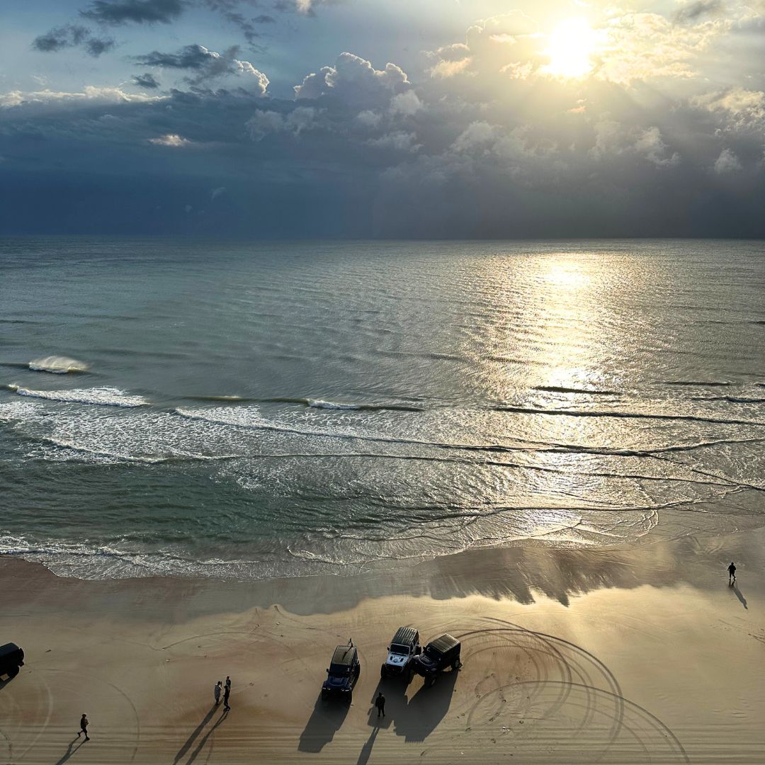 Mission22's tweet photo. The Mission 22 team had an incredible week at this year's @JeepBeach in Daytona Beach, Florida 🌴 🤘🏻 Thanks to everyone who stopped by our booth to learn about M22 programs and outreach—we can't wait until next year!
#Mission22 #EliminateTheWait #Mission22Events https://t.co/evfhN1nUGG