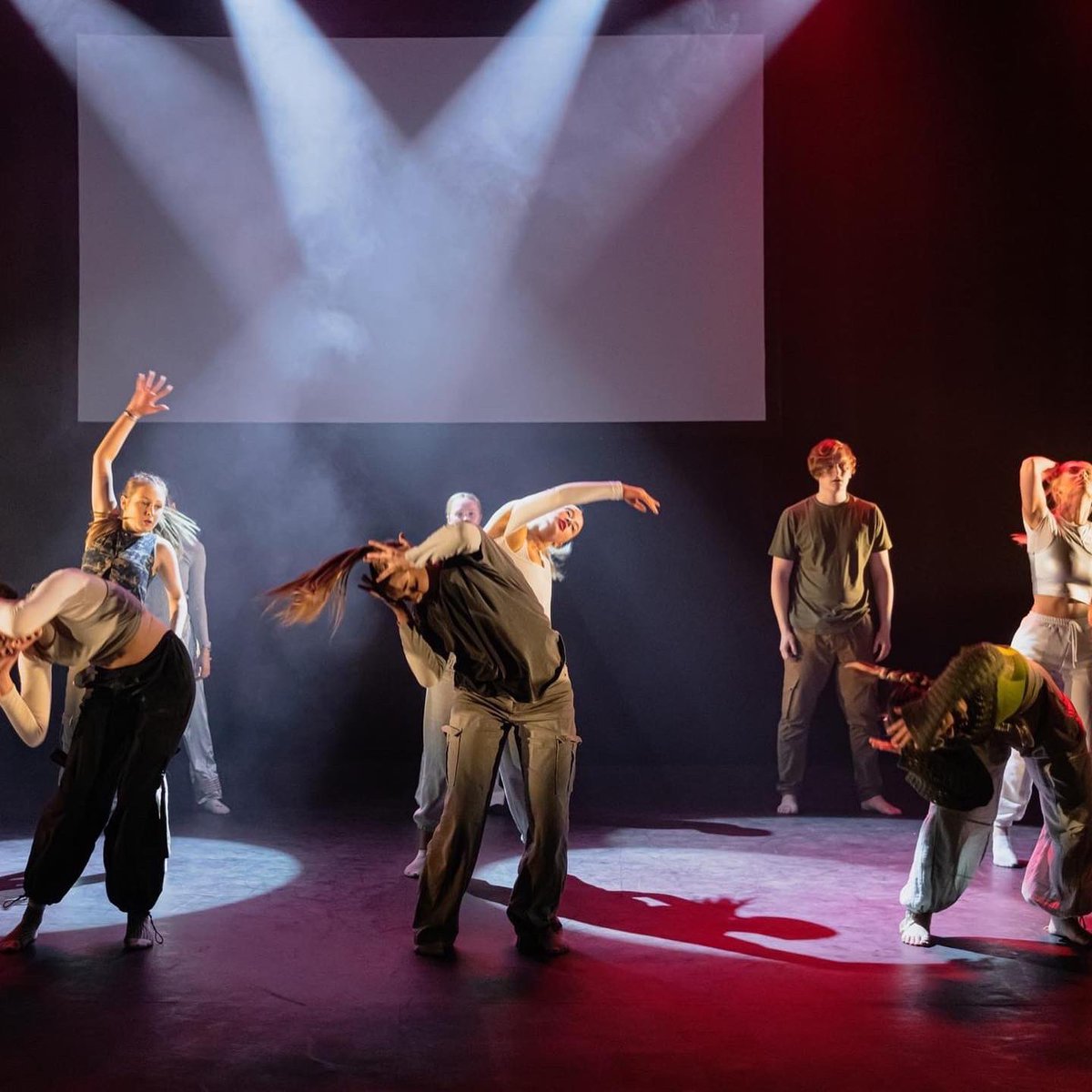 Hub Dance Team tweet media