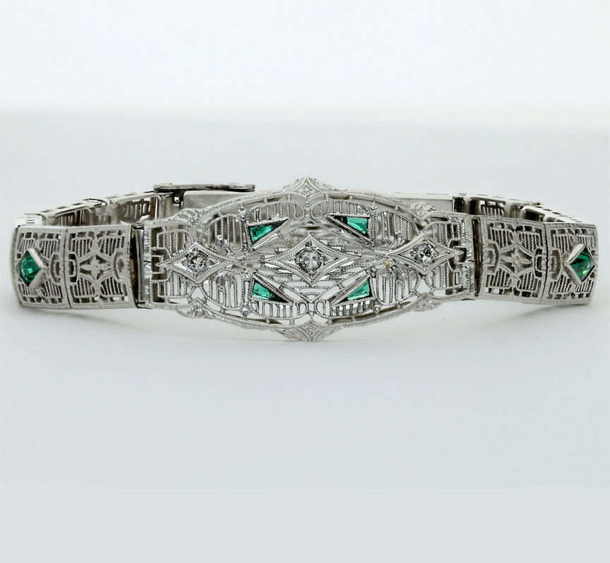 adinajewelers's tweet photo. What a spectacular emerald and diamond bracelet! Just perfect for a May birthday gift! Hurry, save 10% with the code SPRING23 at checkout through 5/14. #maybirthstone #mayjewelry #maygift #emeraldbracelet #adinajewelers #finejewelryonsale https://t.co/x2Xw0BhB8x https://t.co/gnyrUogPc0