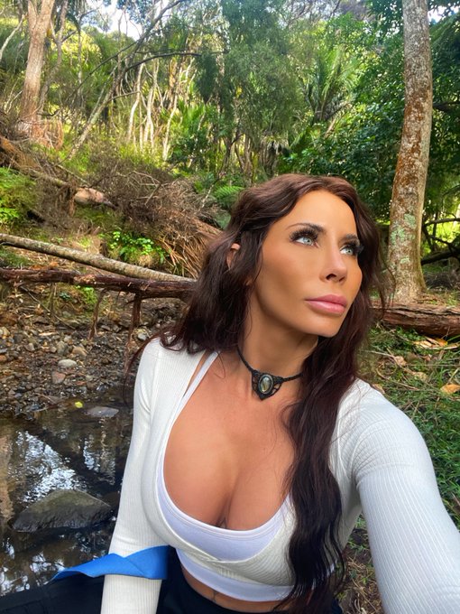 Exploring and whoring 🍃✨ https://t.co/ORyeMRyBVk