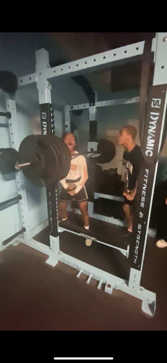 ca1den's tweet photo. new squat max 425! https://t.co/RQQfjALxdZ