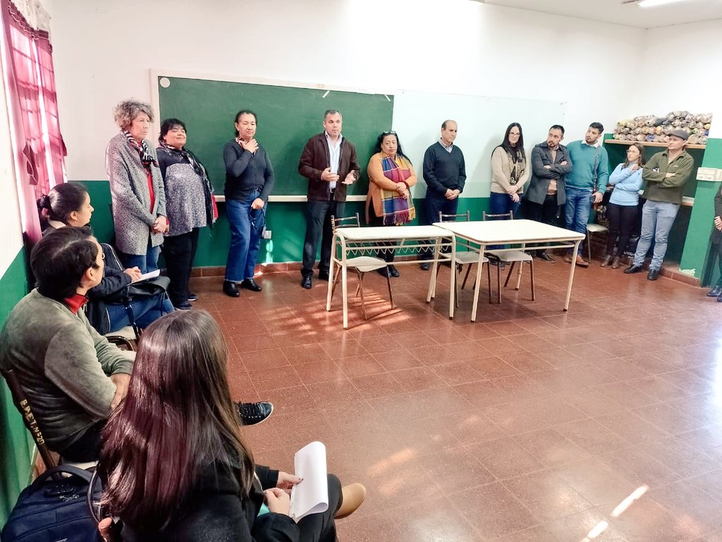 oviedo_luis's tweet photo. SAN PEDRO, Jornada de convocatorias para cubrir hs cátedra junto a la Red de Directivos de Nivel Superior Zona Norte.
NUEVA Tecnicatura Superior en Ambiente y Desarrollo Sostenible
@herrerayflia @passalacquaok 
@jalbertogalarza @CGEMisiones
@cjdechat @grillo141 @udpm_misiones https://t.co/Ec0MiF2mrd