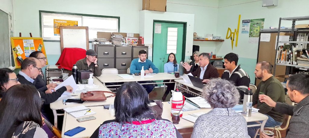 oviedo_luis's tweet photo. SAN PEDRO, Jornada de convocatorias para cubrir hs cátedra junto a la Red de Directivos de Nivel Superior Zona Norte.
NUEVA Tecnicatura Superior en Ambiente y Desarrollo Sostenible
@herrerayflia @passalacquaok 
@jalbertogalarza @CGEMisiones
@cjdechat @grillo141 @udpm_misiones https://t.co/Ec0MiF2mrd