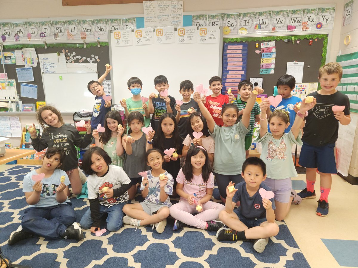 A is for Art Day🎨
Folding origami helps us practice our listening, fine motor skills, and patience!