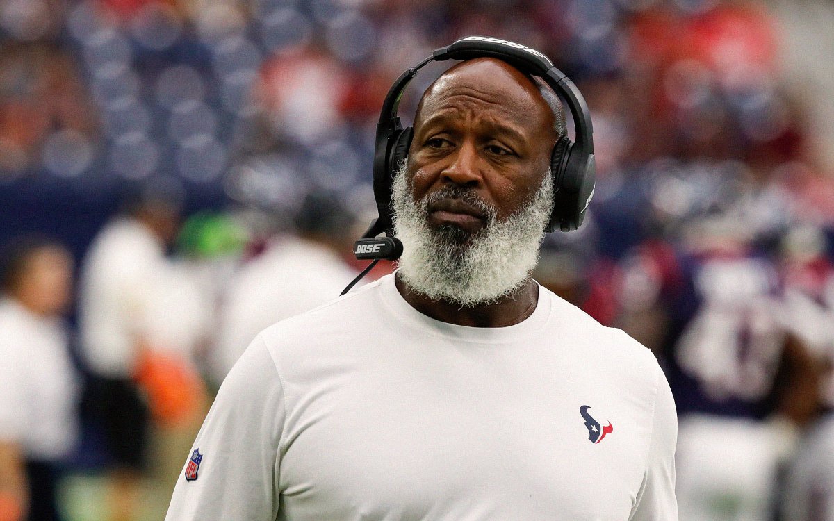 NFL_DovKleiman's tweet photo. An NFL General Manager said that it was "borderline malpractice" by then #Texans coach Lovie Smith to win the Week 18 game against the #Colts

He said that if he was the Houston GM, he'd be "Furious" at Lovie Smith for not tanking, per @AlbertBreer

The Texans won the game but lost the rights for the 1st overall pick in the 2023 Draft, which went to the #Bears

Lovie Smith was fired following the game.
