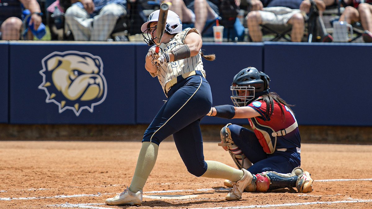 WU_Bulldogs's tweet image. Raechel Cutcher took a perfect game into the 7th inning in a 1-hit shutout to lead #17 @WingateSoftball to a 2-0 victory in the NCAA Tourney opener!!

Hali Scott drove in both runs on the day!

'Dogs back at it Friday at 10:30!

Recap | bit.ly/42MFtCP

#OneDog